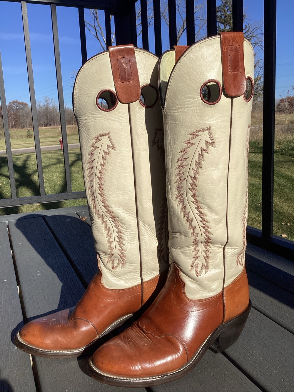 Olathe 10D Model#6906 Rich Carmel Brown & 17” Tall Cream Leather Upper Buckaroos - Picture 2 of 12